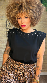 Camiseta Tachuelas Hombreras Negra