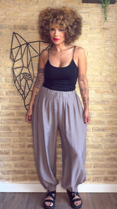 Pantalón Fluido Botón Gris