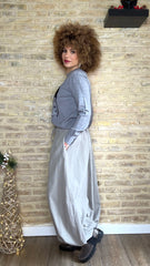 Pantalón Bombacho Micro Pana Gris