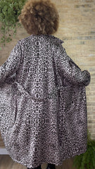 Gabardina Antelina Print Gris