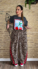 Pantalón Print Raya Roja