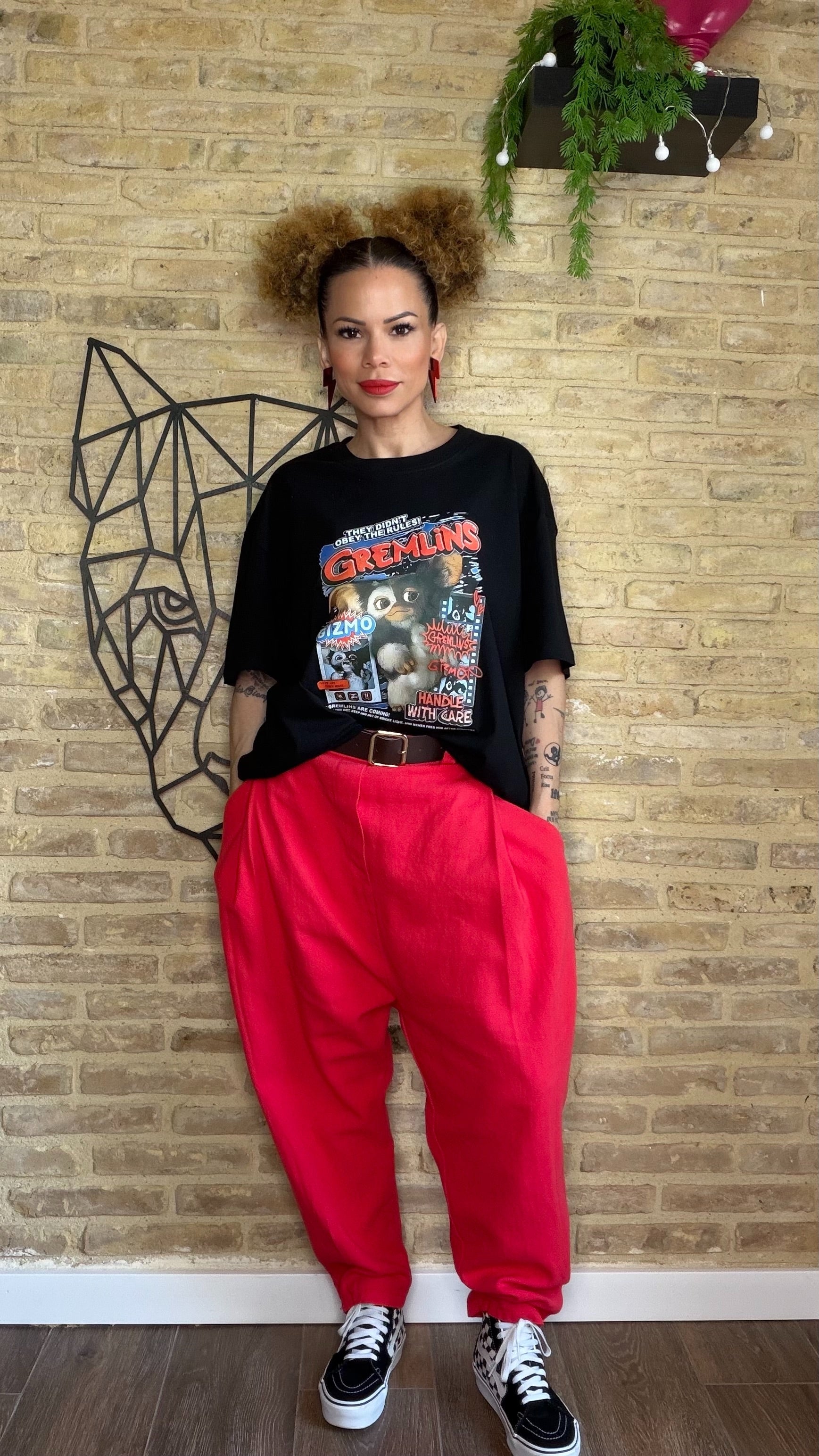 Pantalón Baggy Vaquero Cinturón Rojo