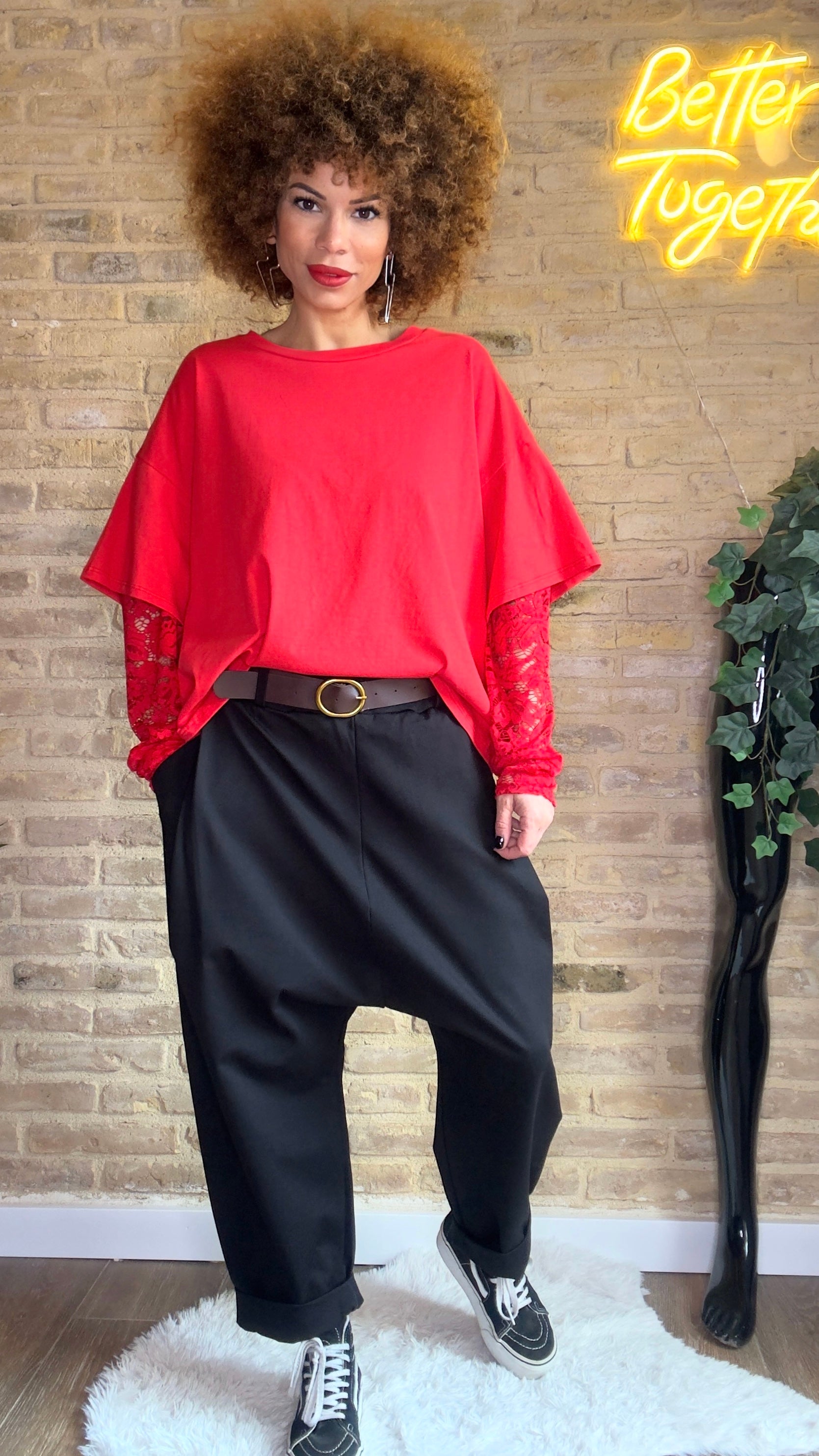 Camiseta Básica Maxi Mangas Encaje Roja