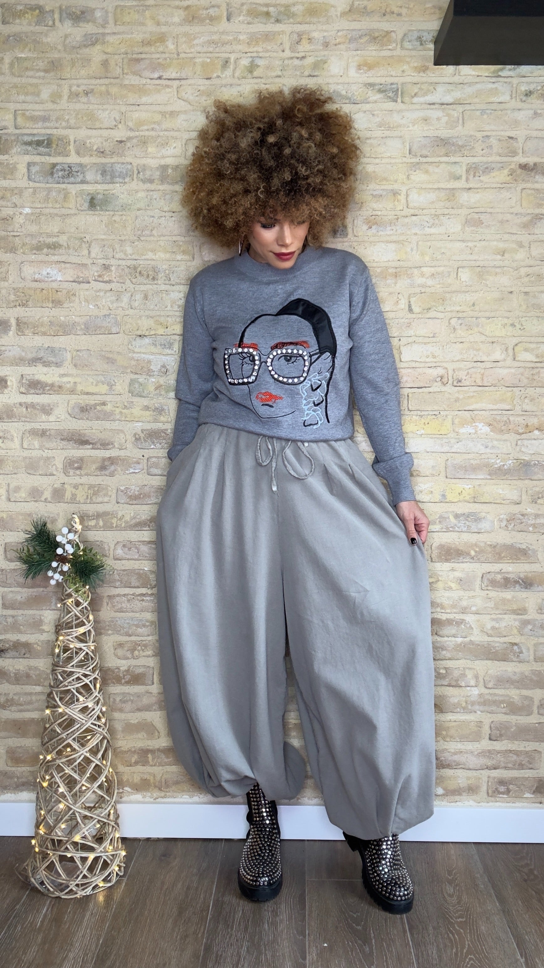 Pantalón Bombacho Micro Pana Gris