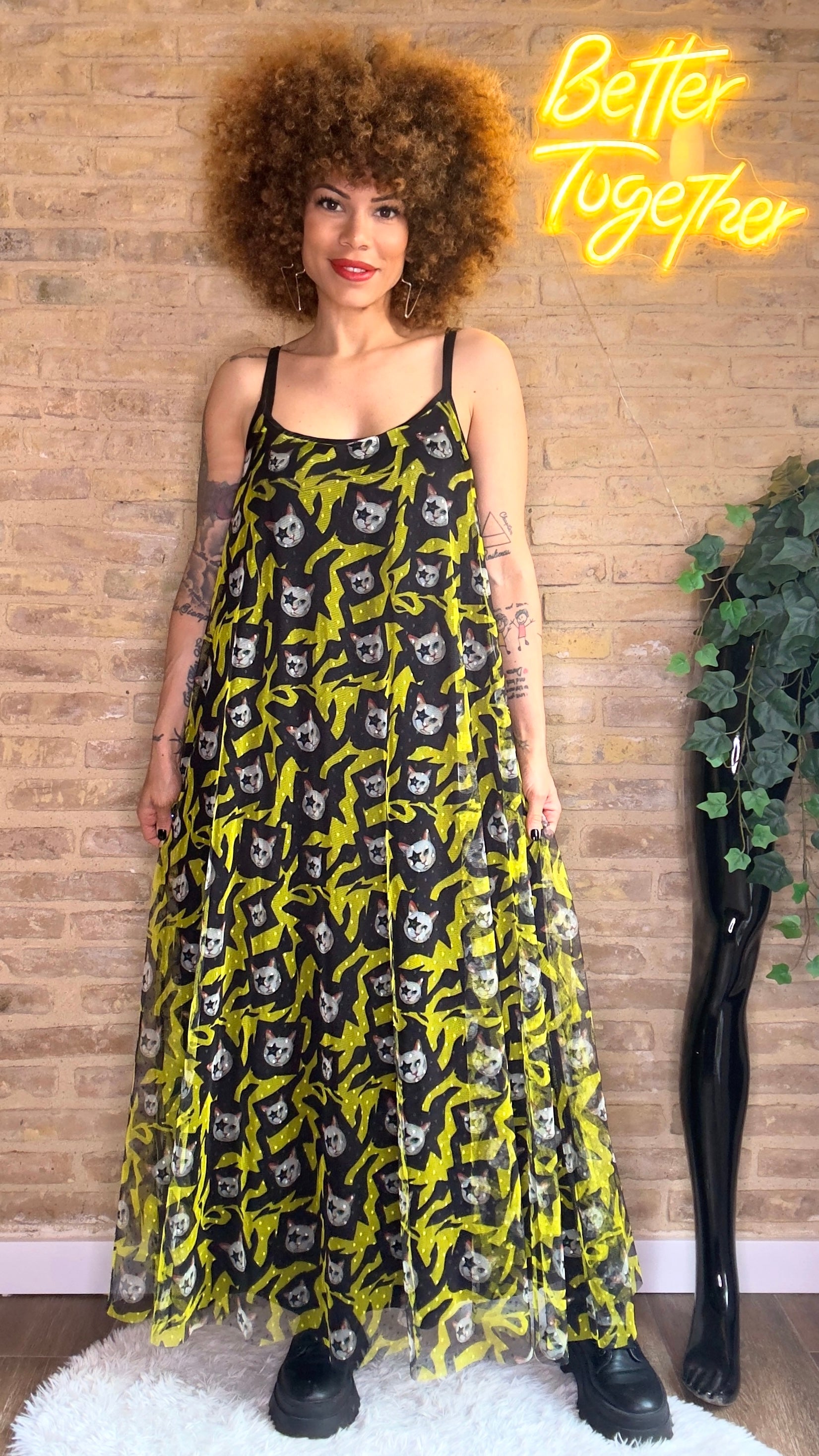 Vestido Plumeti Gatos Rock - Exclusivos LOOFRO