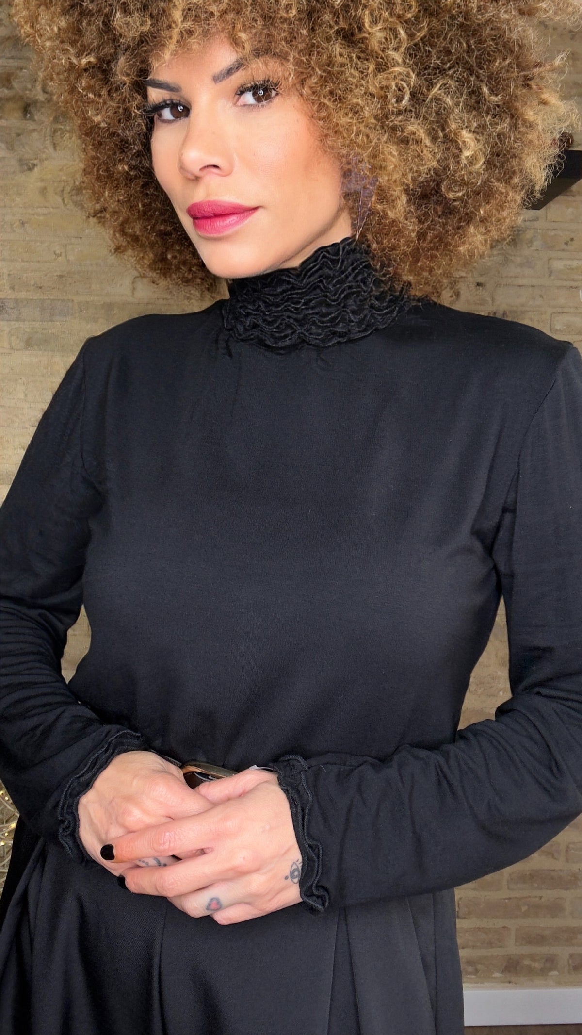 Camiseta Polar Cuello Rizado Negra