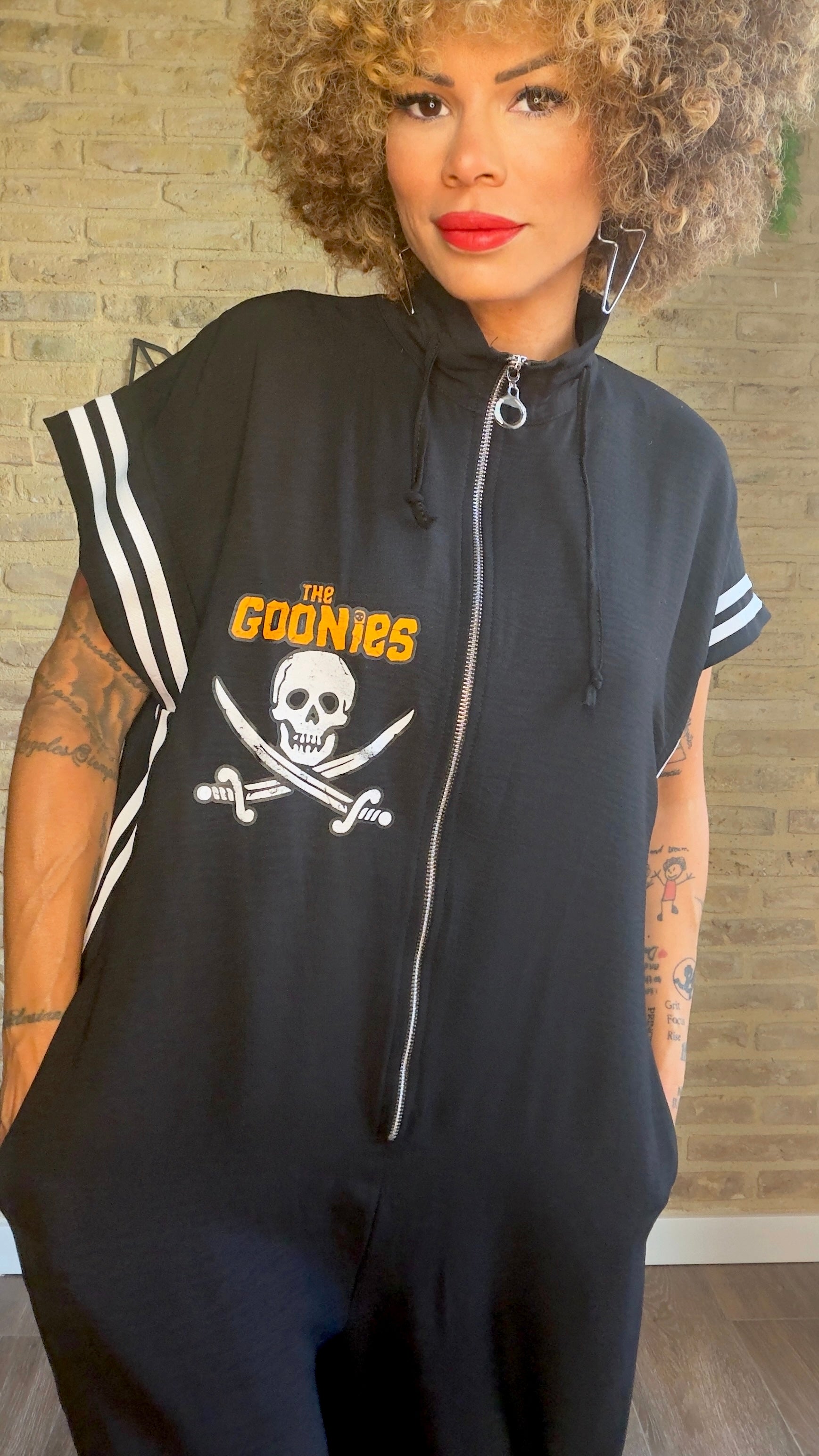 Mono Goonies Negro - Exclusivo LOOFRO