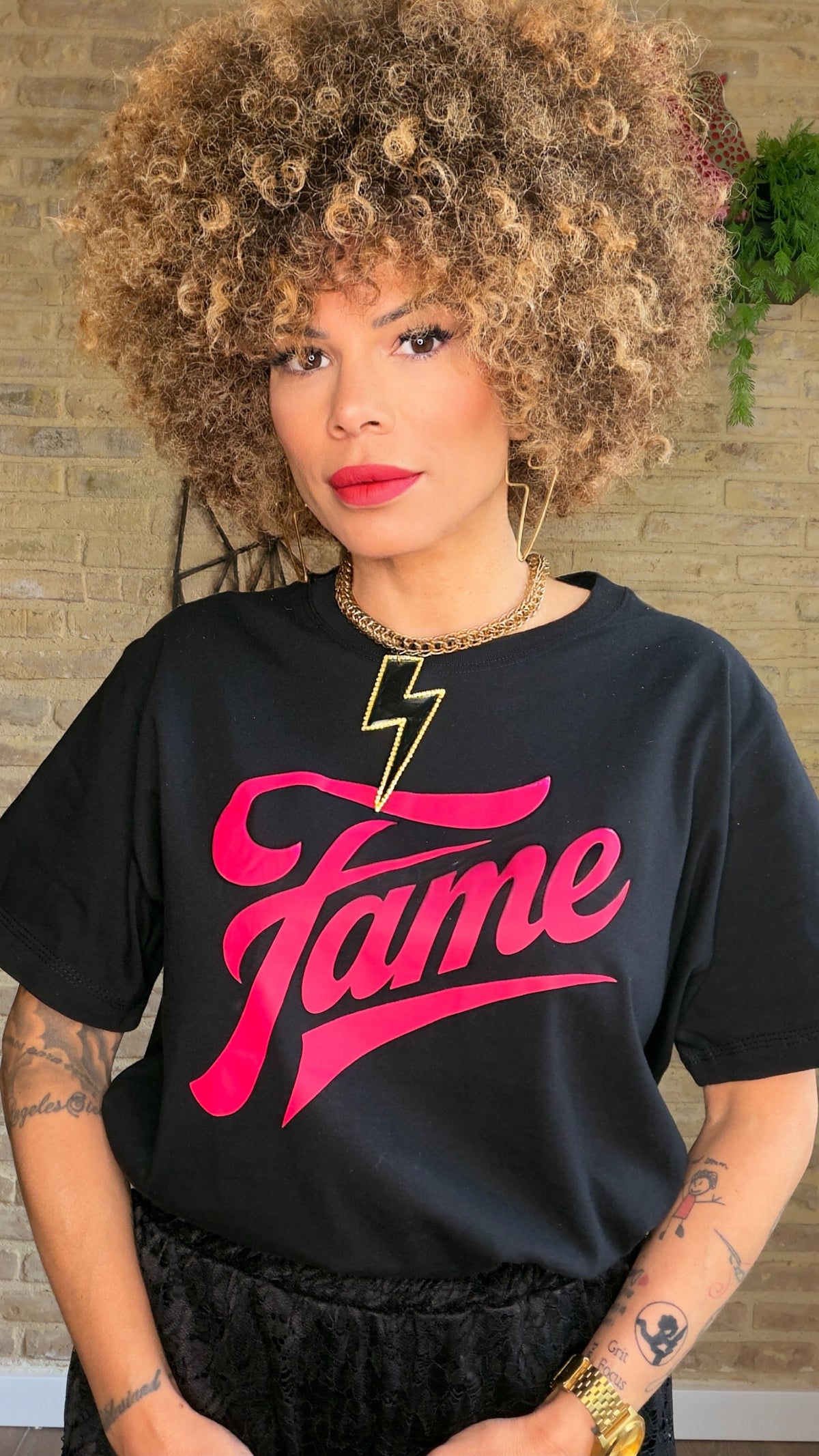 Camiseta Fame