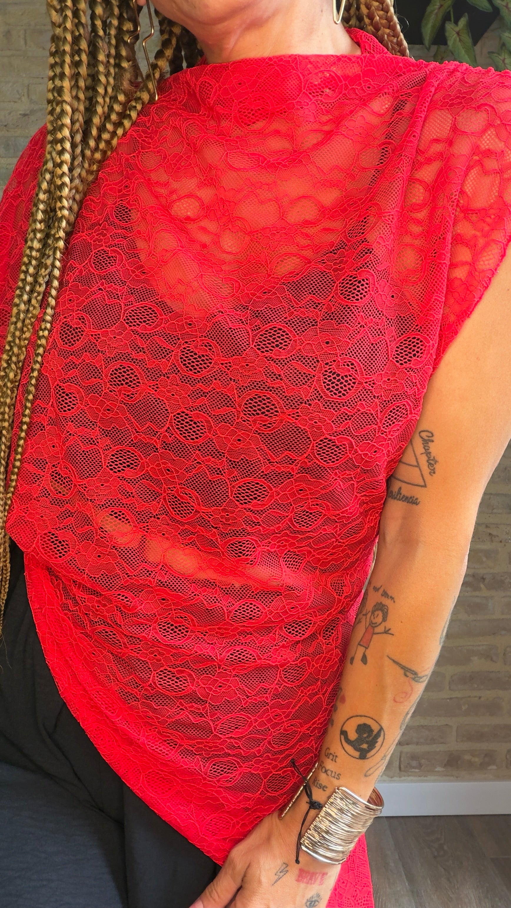 Camiseta Asimétrica Encaje Rojo