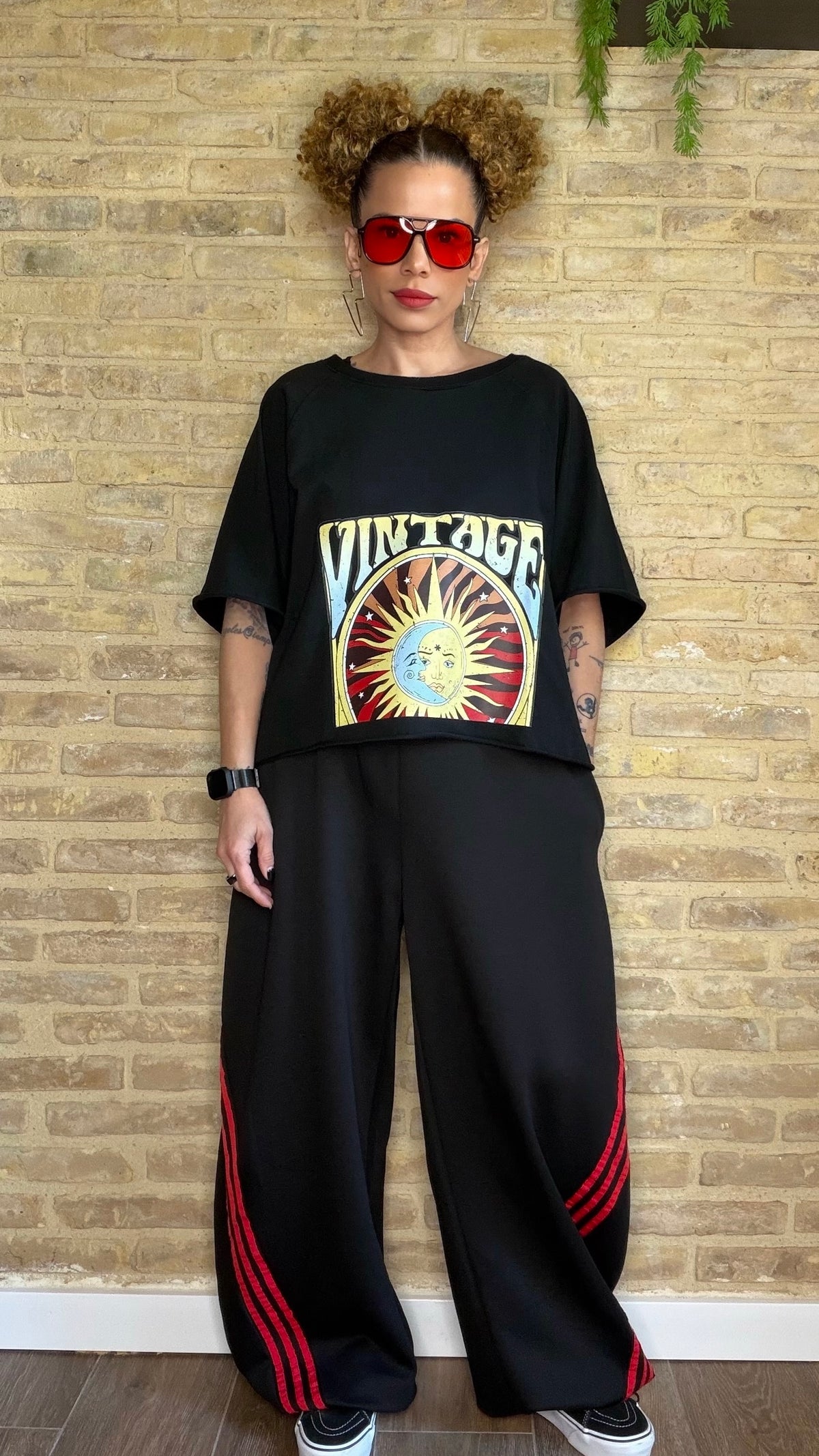 Pantalón Raya Roja Negros