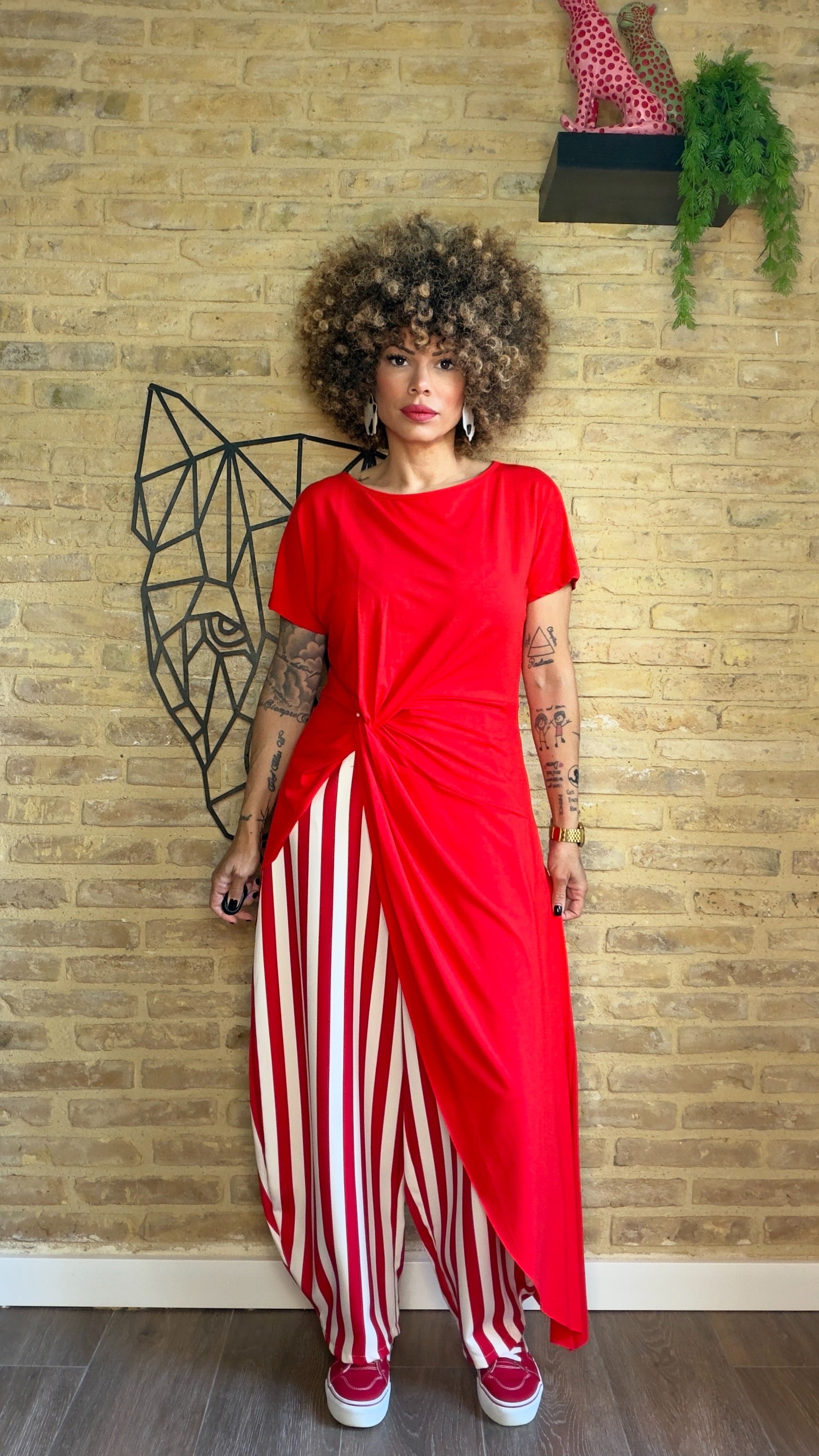 Camiseta Asimétrica Nudo Roja
